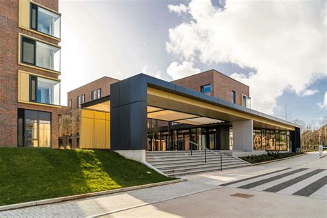 AUB Halls – How to book .